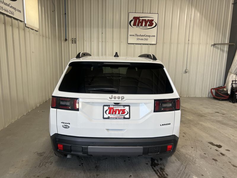 New 2026 Jeep Cherokee Laredo 4x4Image 6