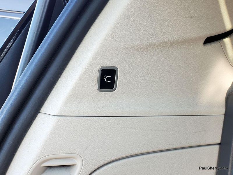 Used 2023 Chrysler Voyager LXImage 19