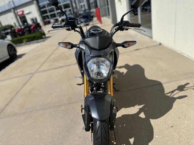 2024 Kawasaki Z125 PRO in a Cypher Camo Gray//Metallic Matte Carbon Gray exterior color. Cross Country Powersports 732-491-2900 crosscountrypowersports.com 