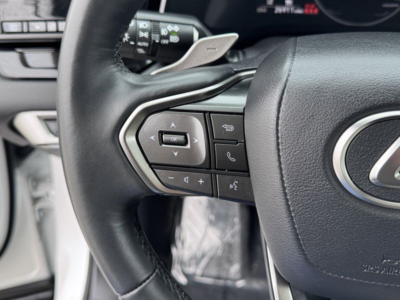 2023 Lexus RX 350Image 25