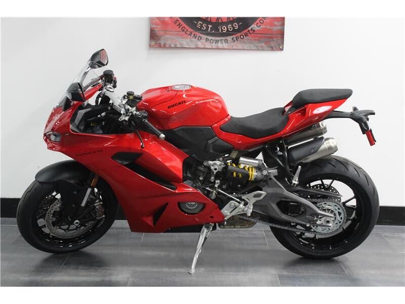 2025 Ducati PANIGALE V2 896 Image 4