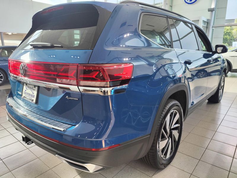 Used 2025 Volkswagen Atlas SE AWD w/TechnologyImage 6