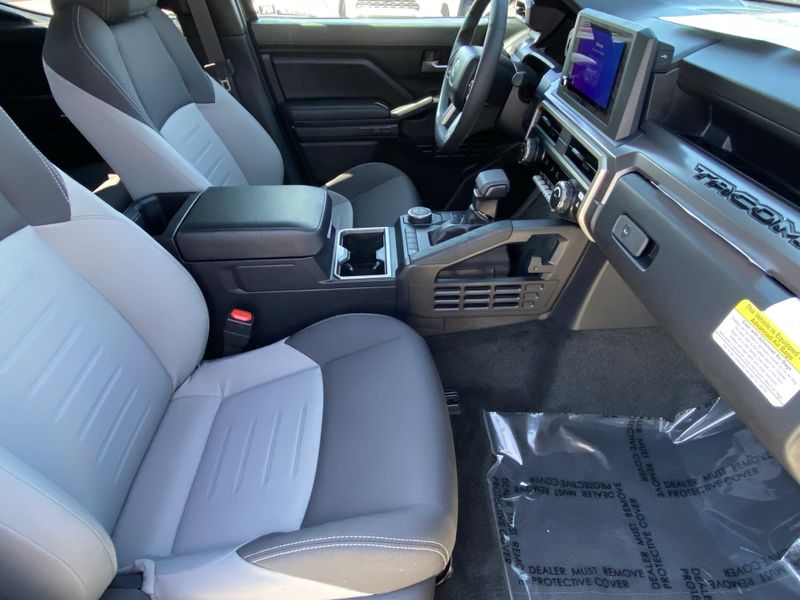 Used 2025 Toyota Tacoma TRD SportImage 10
