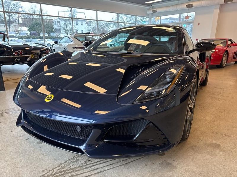 2024 Lotus Emira 