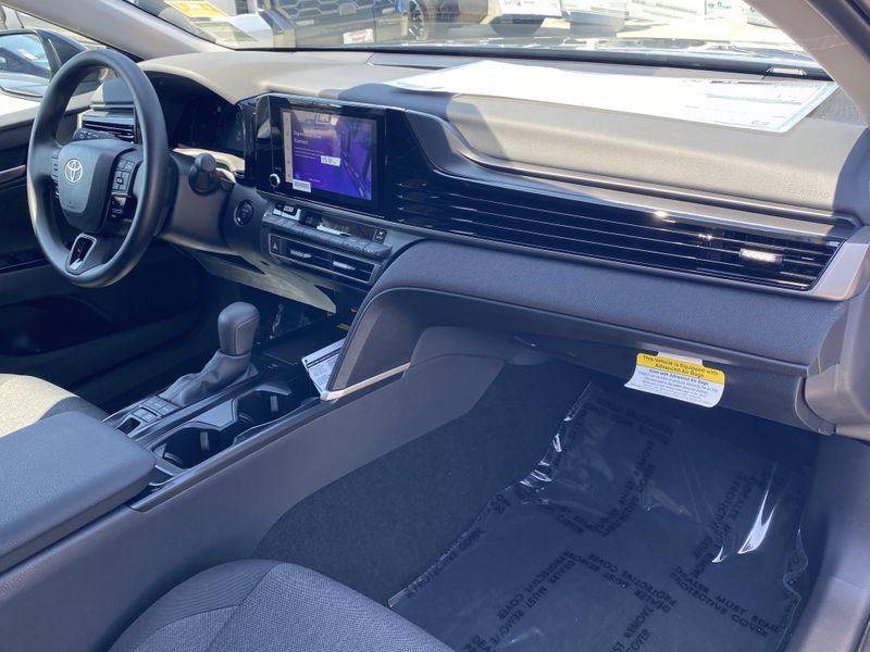 New 2025 Toyota Camry Image 9