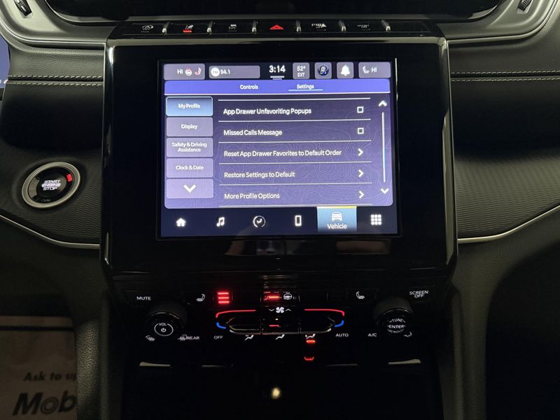 Used 2024 Jeep Grand Cherokee AltitudeImage 37