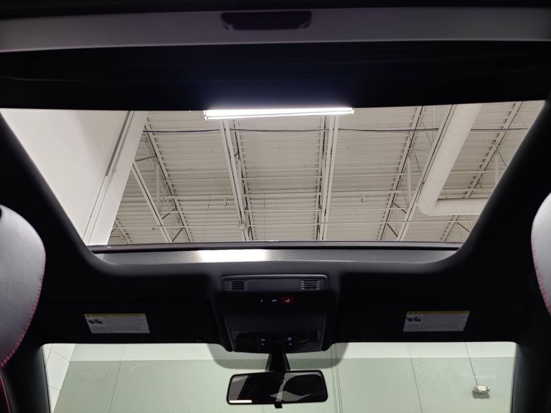 Used 2017 Volkswagen Golf GTI Autobahn w/Performance Pkg/DCC/SunroofImage 7