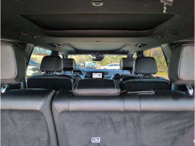 2023 Jeep Wagoneer L Series IIIImage 36