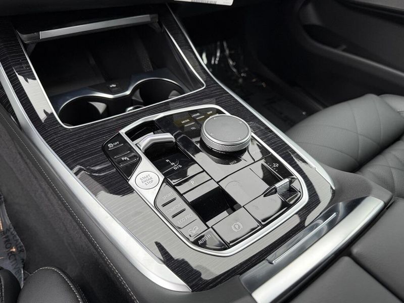 2026 BMW X7 xDrive40iImage 25