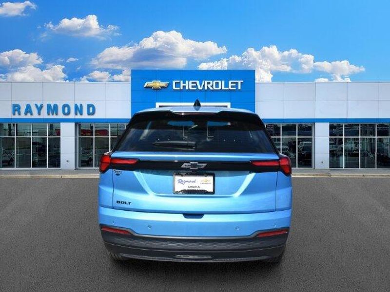 New 2027 Chevrolet Bolt EV LTImage 5