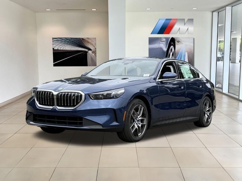 2025 BMW i5 eDrive40Image 2
