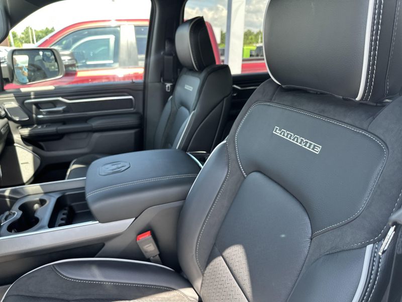 New 2025 RAM 1500 Laramie Crew Cab 4x4 5