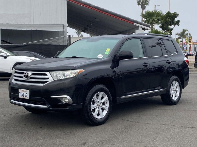 2012 Toyota Highlander BaseImage 8