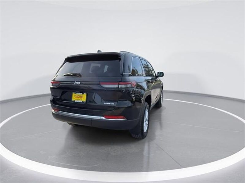 New 2025 Jeep Grand Cherokee Laredo X 4x2Image 8