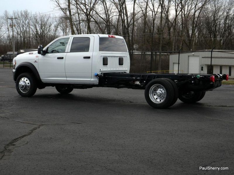 2024 RAM 5500 Tradesman Chassis Crew Cab 4x4 84