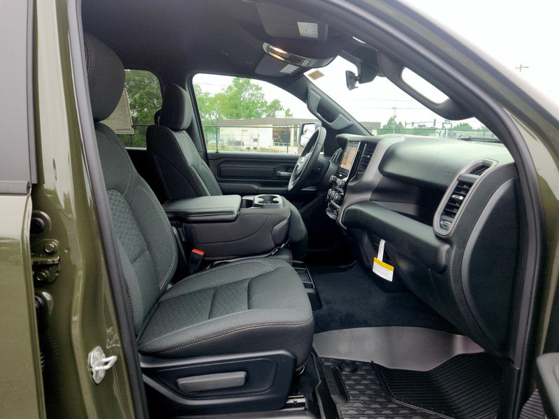 New 2027 RAM 1500 Warlock Crew Cab 4x4 5'7' Box