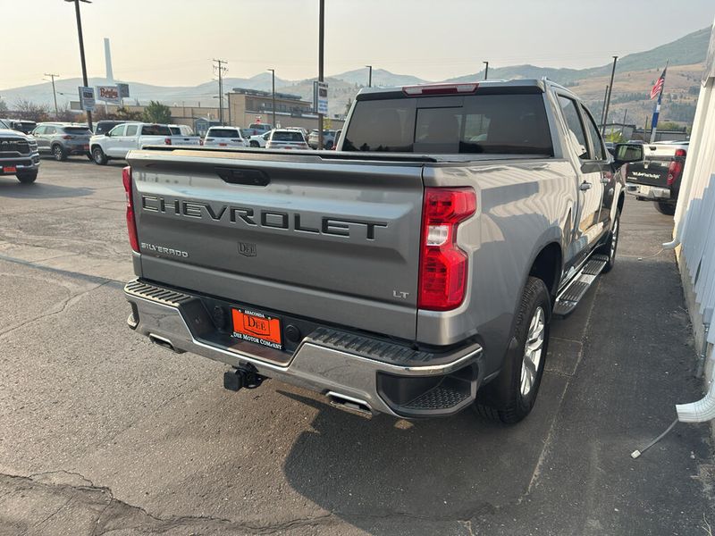 2022 Chevrolet Silverado LT photo 19