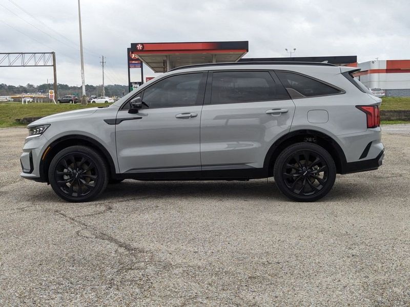 2022 Kia Sorento SX in a WOLF GRAY exterior color and Blackinterior. Johnson Dodge 601-693-6343 pixelmotiondemo.com 