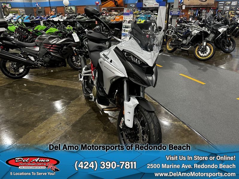 2023 Ducati MULTISTRADA V4 S  in a ICEBERG WHITE exterior color. Del Amo Motorsports of Redondo Beach (424) 304-1660 delamomotorsports.com 