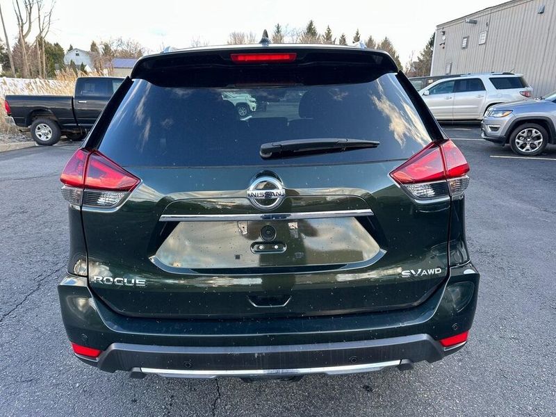2020 Nissan Rogue SVImage 13