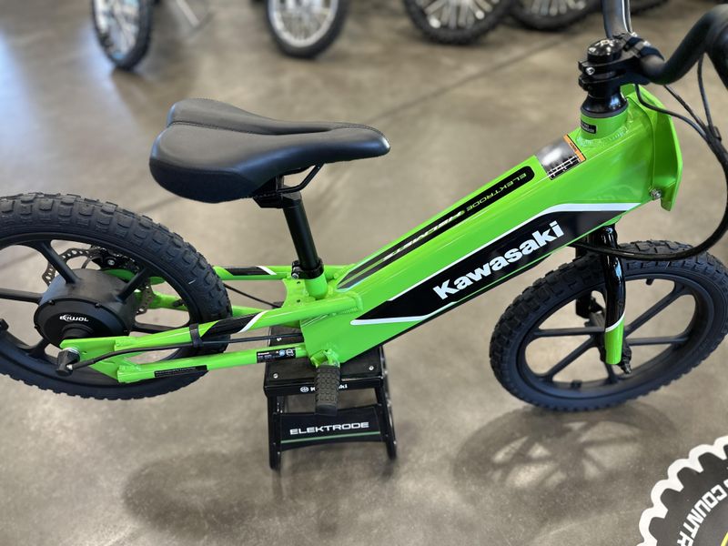 2023 Kawasaki Elektrode  in a GREEN exterior color. Cross Country Powersports 732-491-2900 crosscountrypowersports.com 