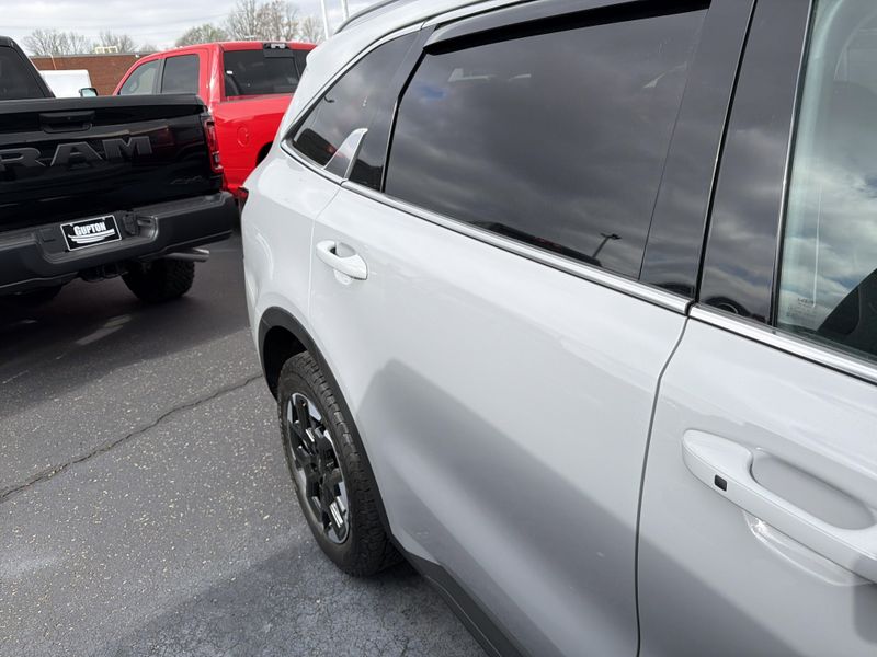 Used 2024 Kia Sorento SImage 7