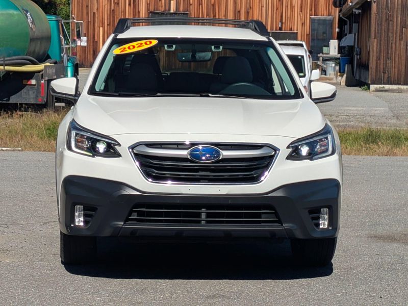 2020 Subaru Outback Premium photo 8