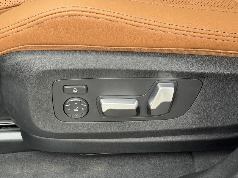 2026 BMW X5 xDrive50eImage 21