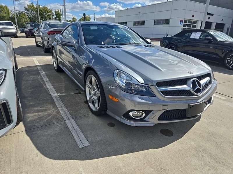 Used 2011 Mercedes-Benz SL-Class SL 550Image 2