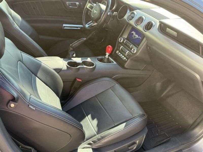 2022 Ford Mustang GT Premium photo 14