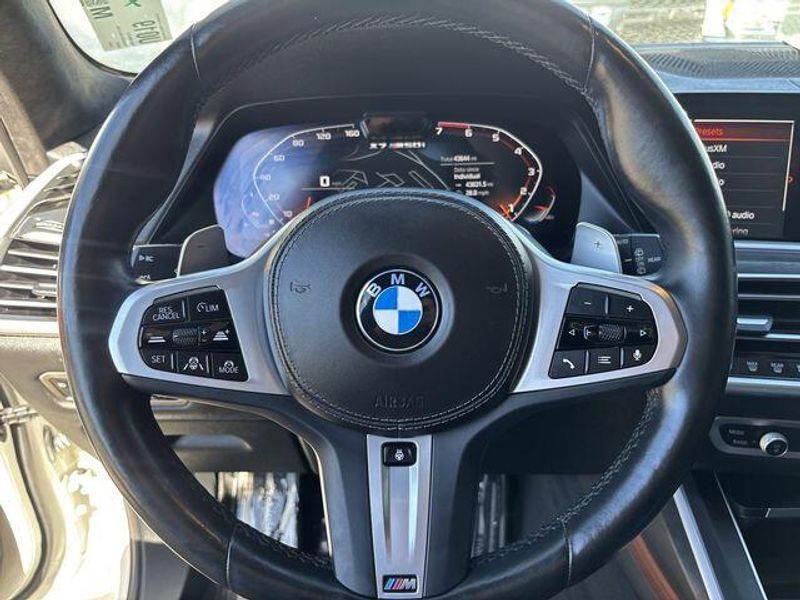 Used 2022 BMW X7 M50iImage 23