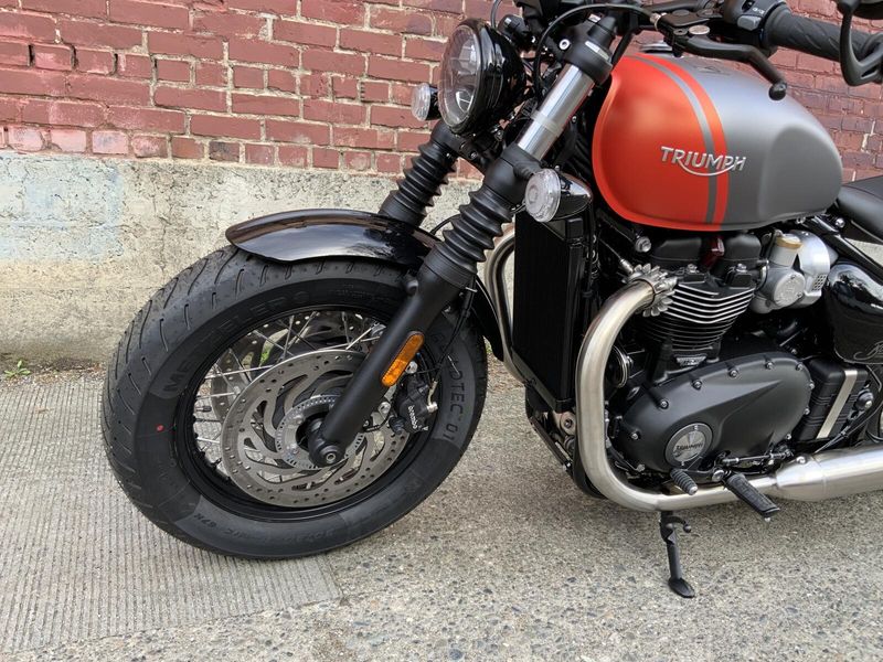2025 Triumph Bonneville Bobber