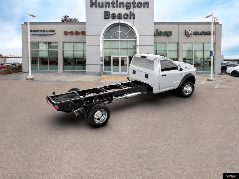 2022 RAM 5500 Chassis Tradesman Regular Cab Belco BodyImage 8