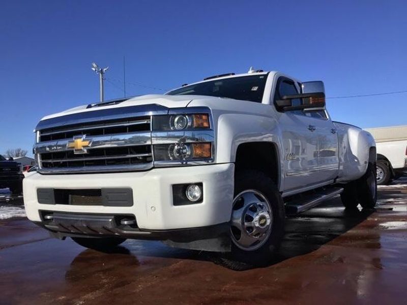 2018 Chevrolet Silverado 3500HD High CountryImage 20