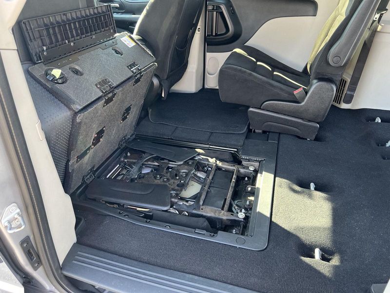 2015 Dodge Grand Caravan SXT photo 34