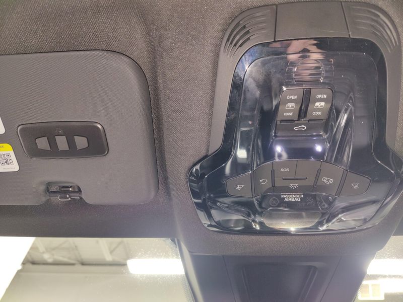 Used 2024 Alfa Romeo Tonale Veloce Premium AWD w/SunroofImage 35