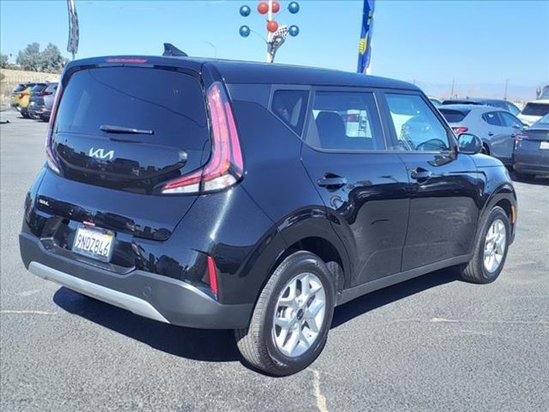 2025 Kia Soul LXImage 25