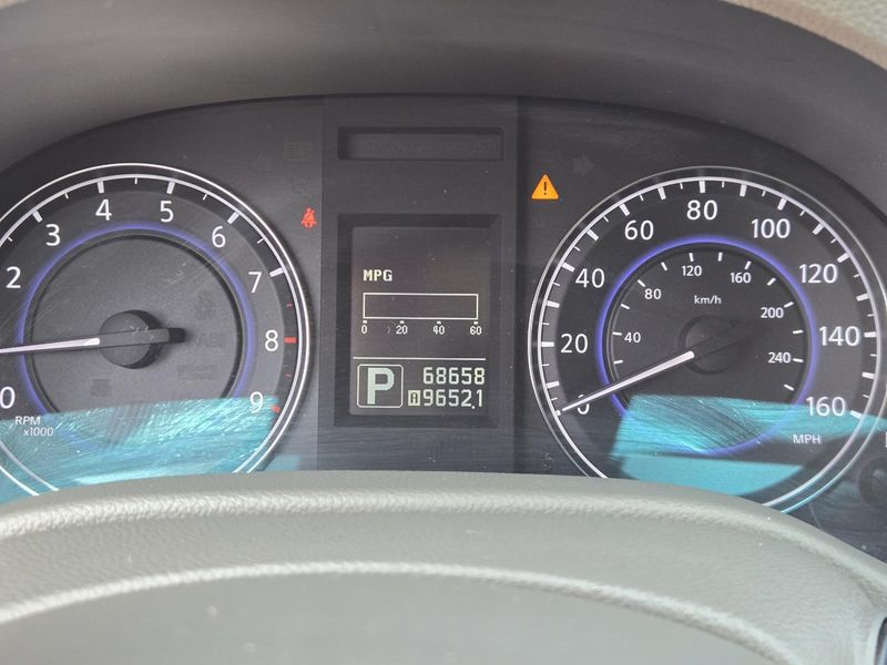 Used 2011 INFINITI G37 2dr Base
