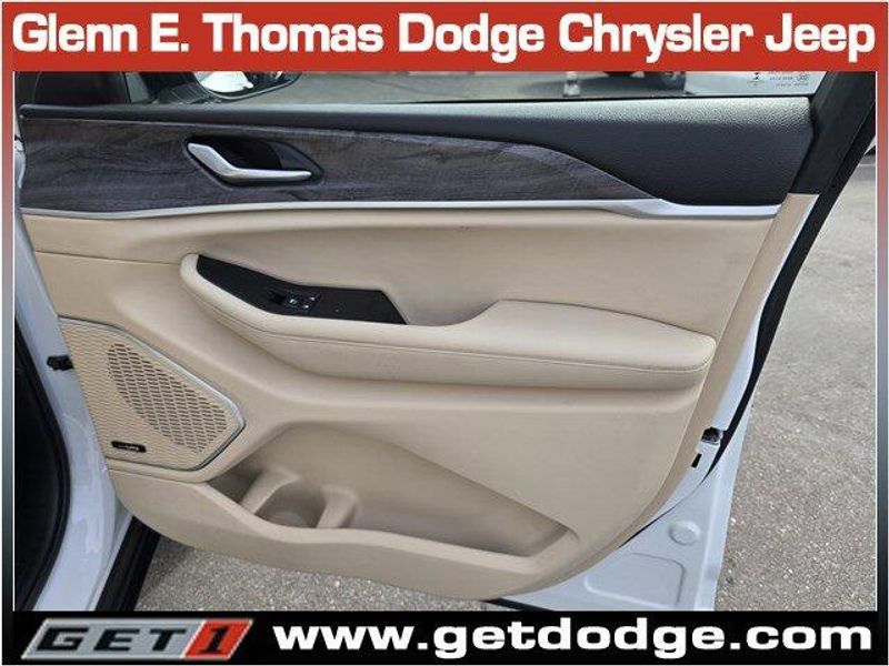 2022 Jeep Grand Cherokee Limited photo 32