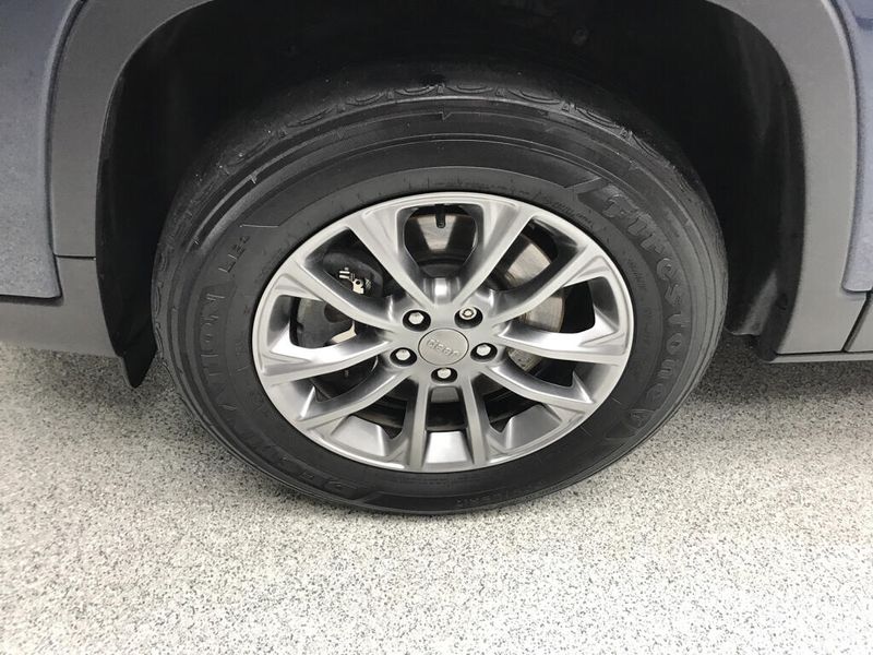Used 2020 Jeep Cherokee Latitude PlusImage 7