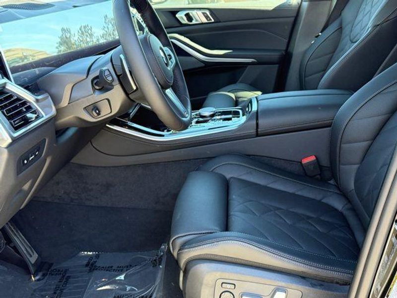 New 2026 BMW X5 sDrive40iImage 17