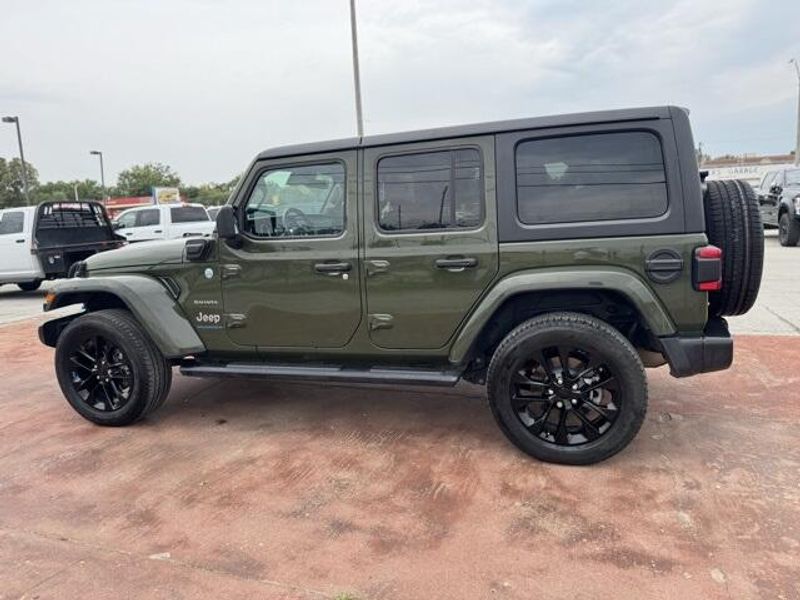 2023 Jeep Wrangler Sahara 4xe photo 8