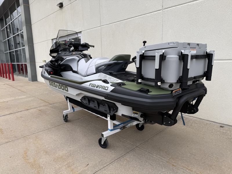 2025 SEA DOO FISHPRO APEX 300 AUDIO Image 3