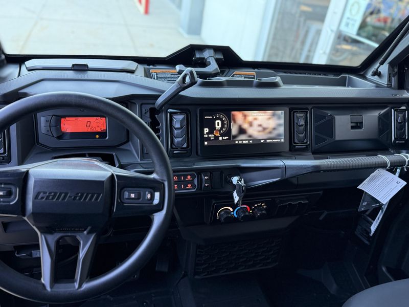 2026 Can-Am DEFENDER MAX LIMITED HD11Image 8