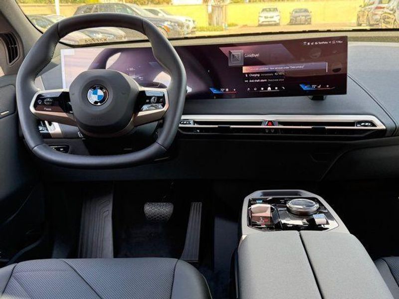 New 2026 BMW iX xDrive60Image 25