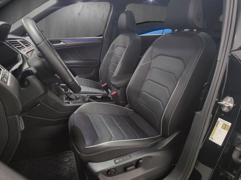 Used 2024 Volkswagen Tiguan AWD SEL R-Line w/Sunroof/NavImage 17