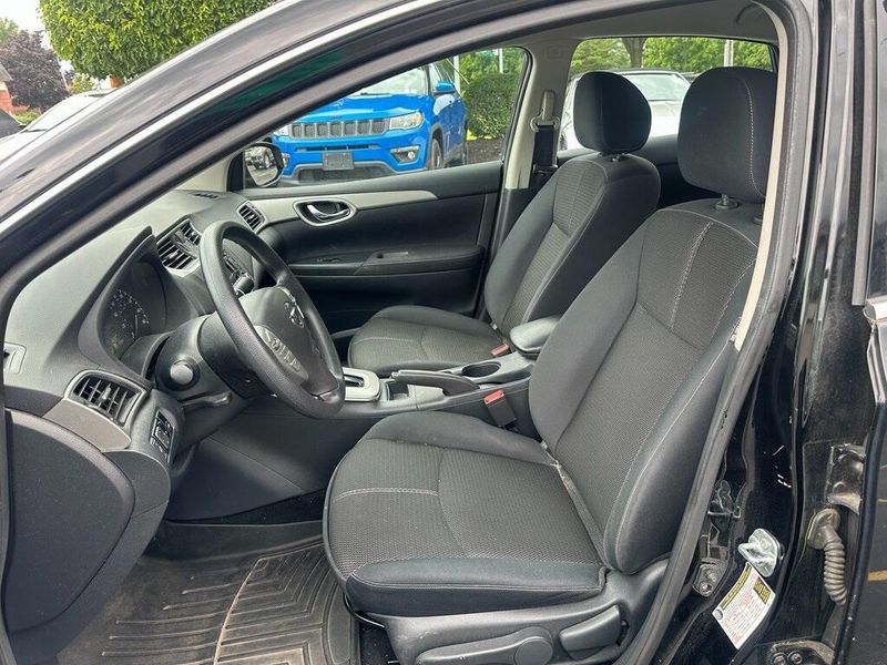 2015 Nissan Sentra SImage 14
