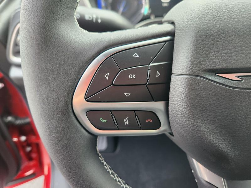 New 2027 Chrysler Pacifica Select