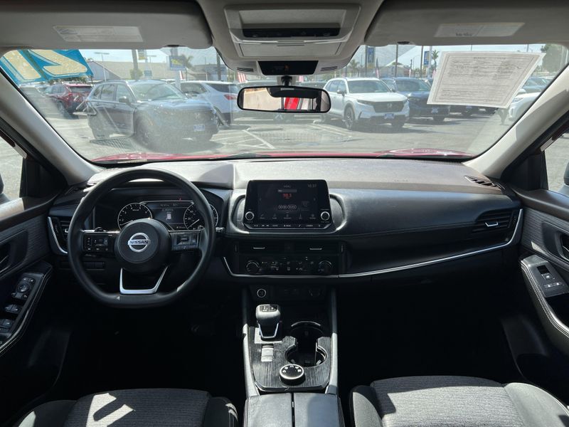 Used 2021 Nissan Rogue SImage 21