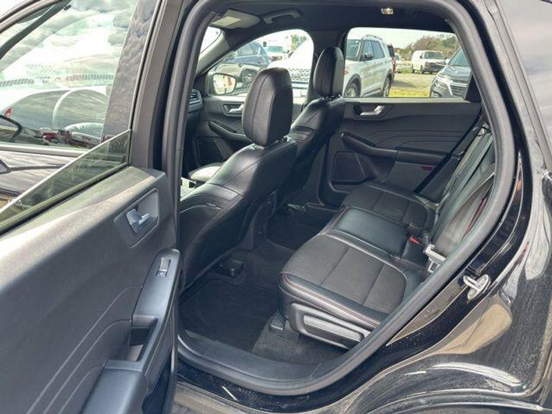 2024 Ford Escape ST-LineImage 19